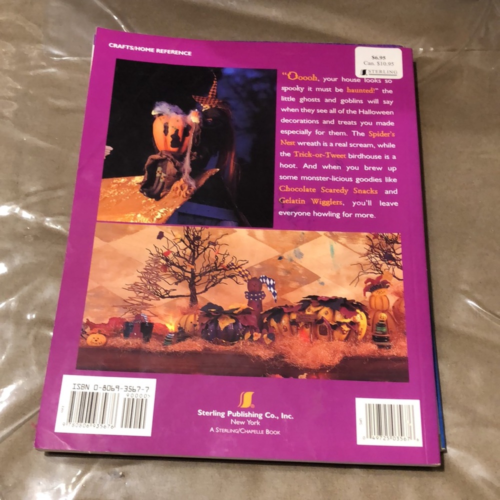 Halloween Fun Books: Decorating & Projects 🎃 - Picture 4 of 16